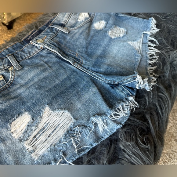 Lucky Brand Women’s Jean Shorts ‘The Cut Off’ Size 6/28. Preowned/Like NEW! - Picture 4 of 9